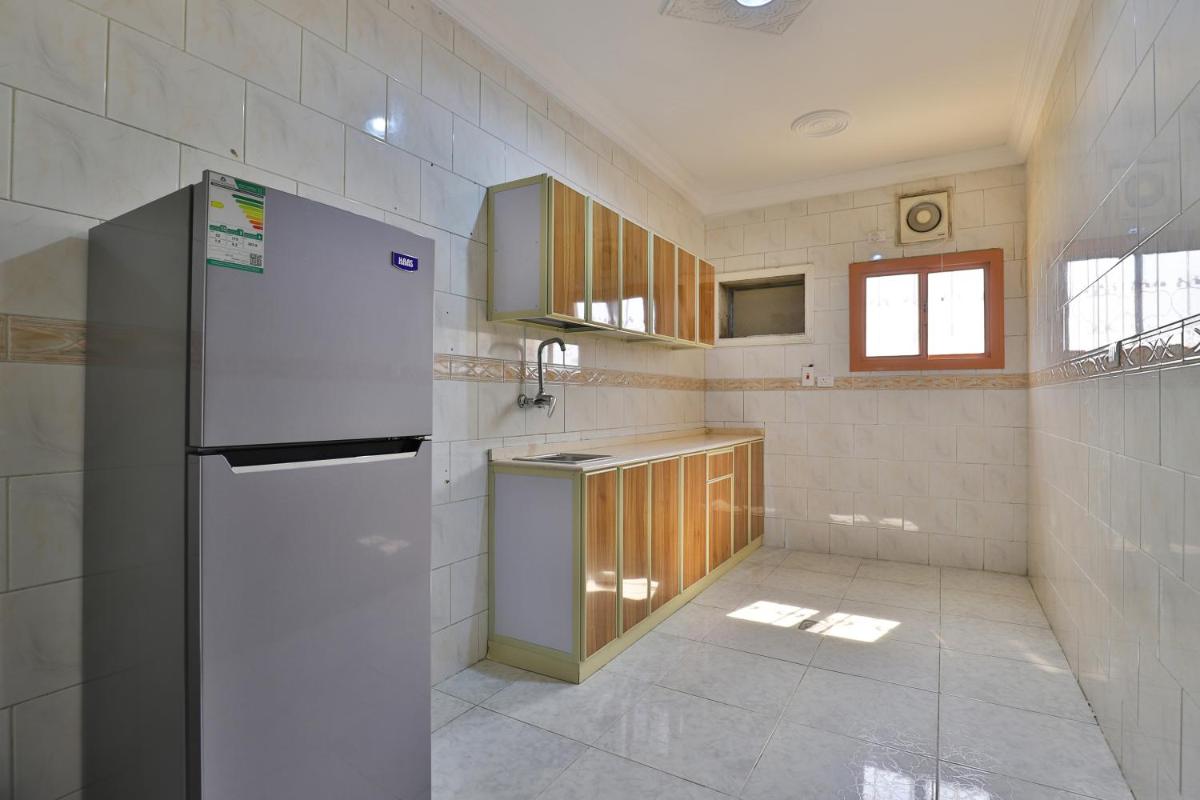 Popular attractions Area Nearby Property